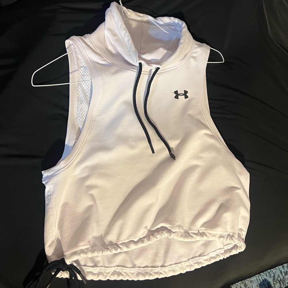 Athletic shirt under armour